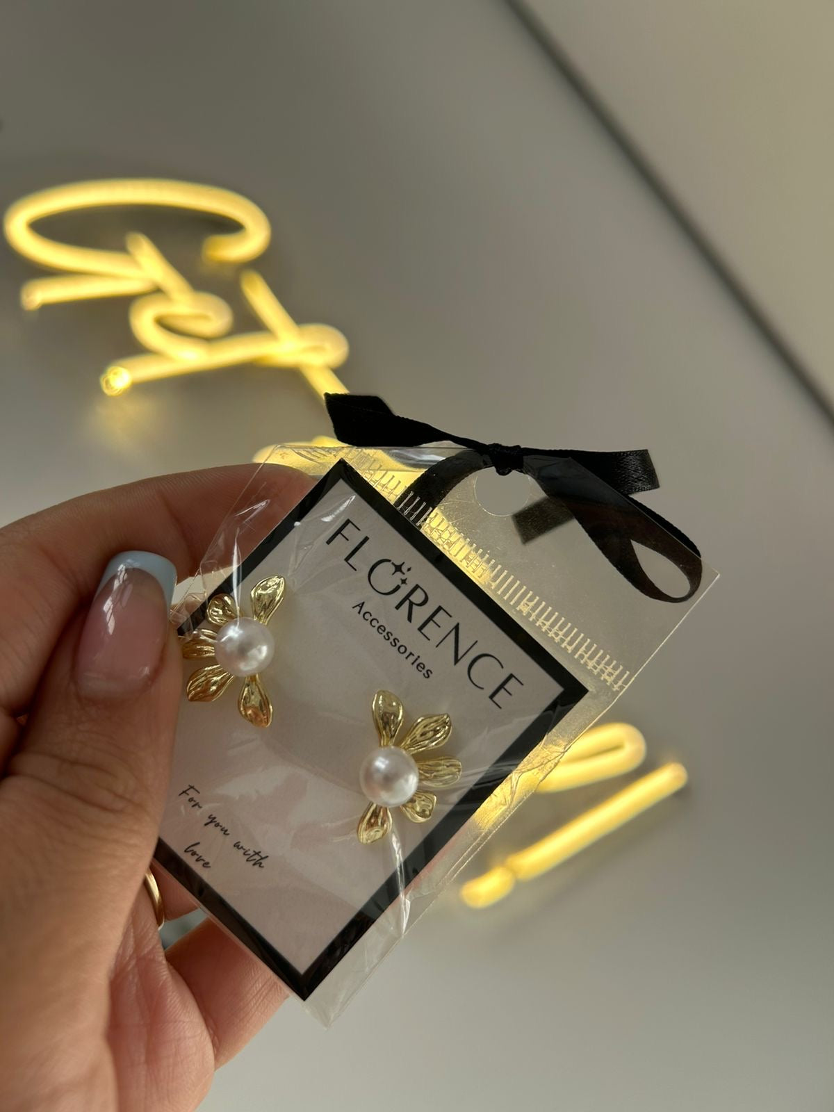 Aretes flor perla