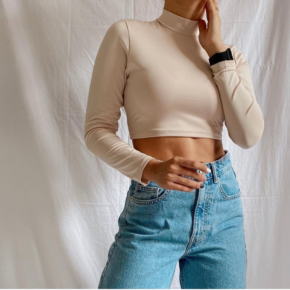 Crop Top girl 